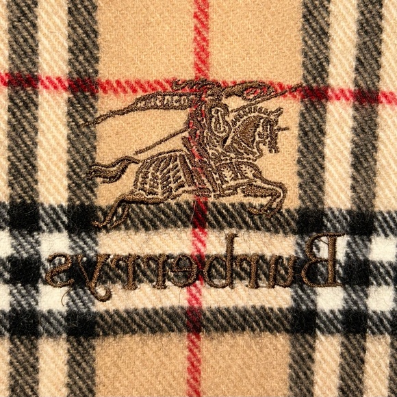 Vintage Burberry Nova Check 100% Wool Shawl Scarf - Picture 11 of 16